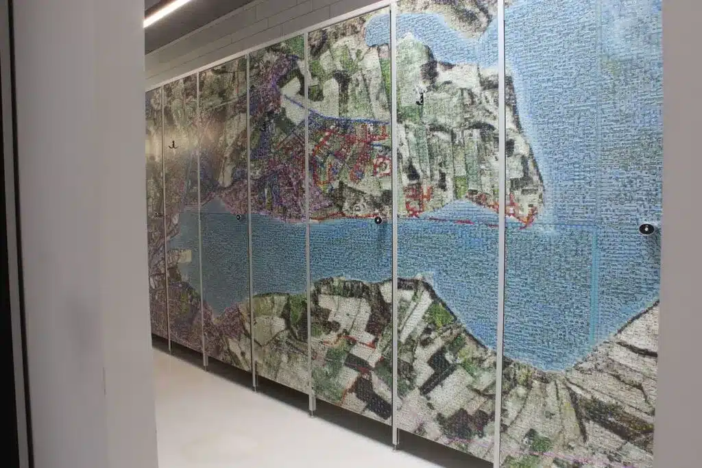 Spansk væg model LTT 13 med kunst